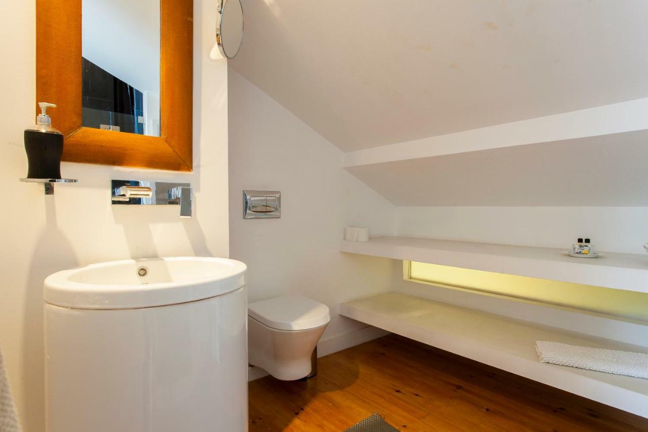Loft Bairro Alto Apartment Lisbon Luaran gambar